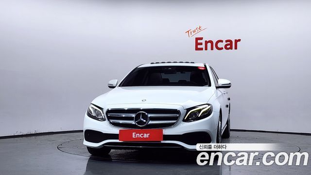Mercedes-Benz E-Class из Кореи Encar