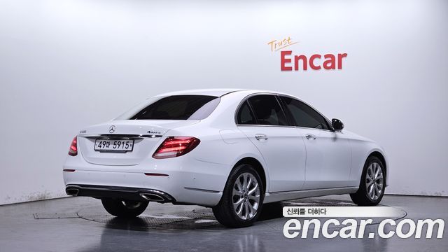 Mercedes-Benz E-Class из Кореи Encar