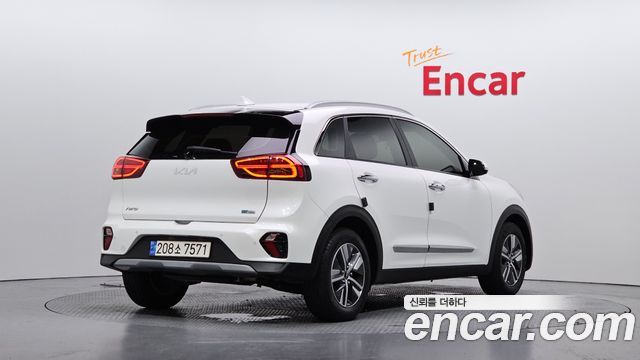 Kia Niro 1.6 HEV Prestige — пробег 98 857 км — фото 2 из 5