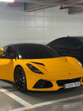 Lotus Emira 3.5 — пробег 8 000 км — фото 2 из 5