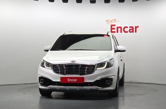 Kia Carnival 9-seater Luxury — пробег 273 397 км — фото 3 из 5
