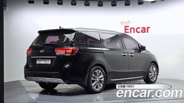 Kia Carnival из Кореи Encar