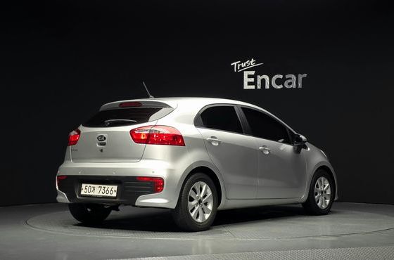 Kia pride 5DR 1.6 GDI Luxury — пробег 46 059 км — фото 2 из 5