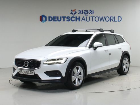 Volvo V60 T5 AWD — пробег 97 180 км — фото 1 из 5