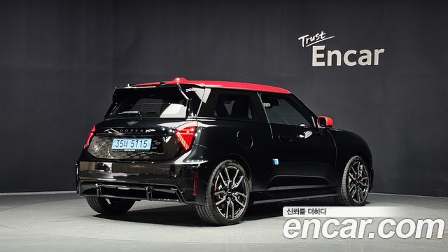 Mini Cooper JCW — пробег 5 278 км — фото 2 из 5