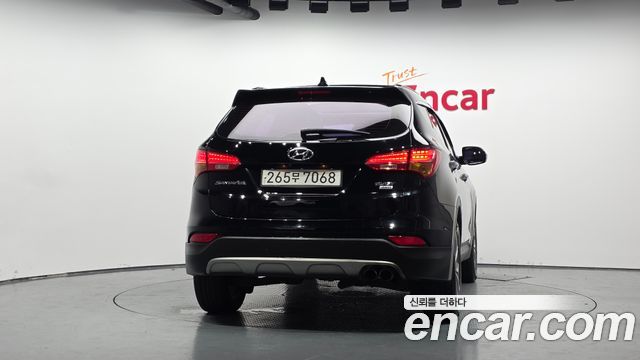 Hyundai Santafe Diesel(e-VGT) 2.0 4WD Premium — пробег 139 812 км — фото 4 из 5