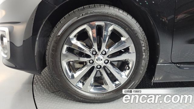 Kia Carnival из Кореи Encar