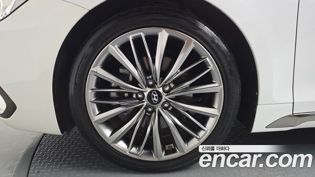 Hyundai Grandeur из Кореи Encar