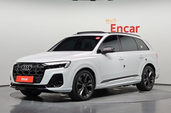 Audi Q7 55 TFSI Quattro Premium — пробег 7 069 км — фото 1 из 5
