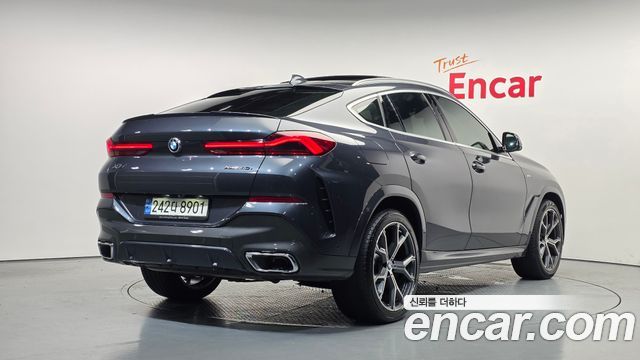 BMW X6 xDrive40i M Sport — пробег 32 524 км — фото 2 из 5