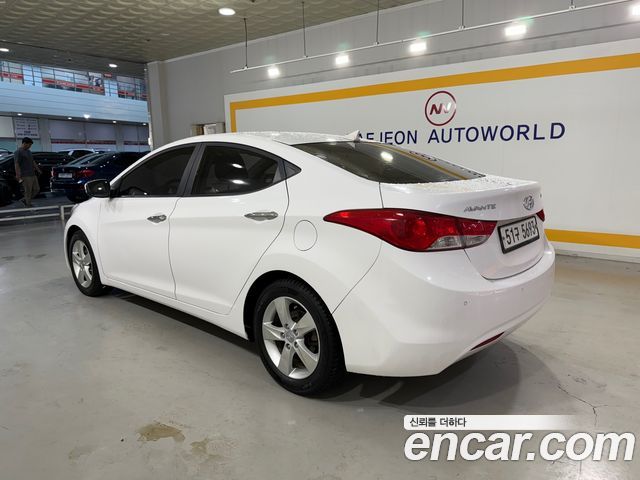 Hyundai AVANTE M16 GDI Premier — пробег 123 572 км — фото 3 из 5