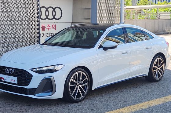 Audi A5 40 TFSI S Line — пробег 271 км — фото 1 из 5