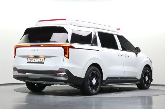 Kia Carnival HEV 7-Seater Hi Limousine Signature — пробег 229 км — фото 2 из 5