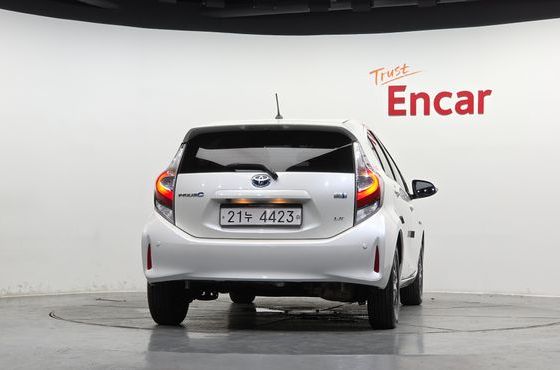 Toyota Prius 1.5 — пробег 51 518 км — фото 4 из 5