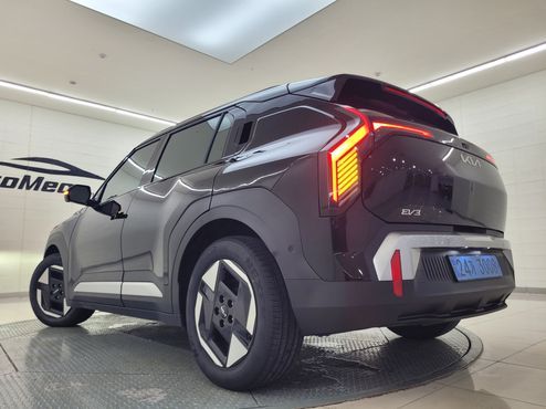Kia EV3 Standard 2WD Air — пробег 41 870 км — фото 2 из 5