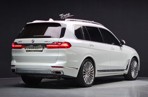 BMW X7 xDrive 40d Design Pure Excellence 7-Seater — пробег 82 872 км — фото 2 из 5