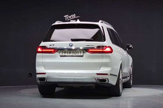 BMW X7 xDrive 40d Design Pure Excellence 7-Seater — пробег 82 872 км — фото 4 из 5