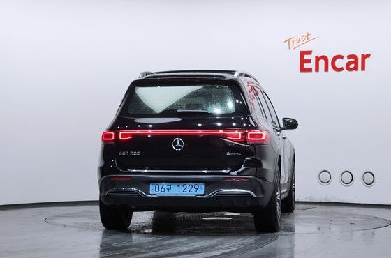 Mercedes-Benz EQB EQB300 4MATIC AMG Line — пробег 47 142 км — фото 4 из 5