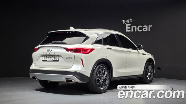 Infiniti QX50 2.0 Sensory AWD — пробег 111 009 км — фото 2 из 5