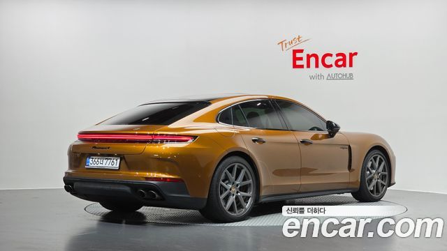 Porsche Panamera 2.9 AWD E-Hybrid — пробег 4 378 км — фото 2 из 5