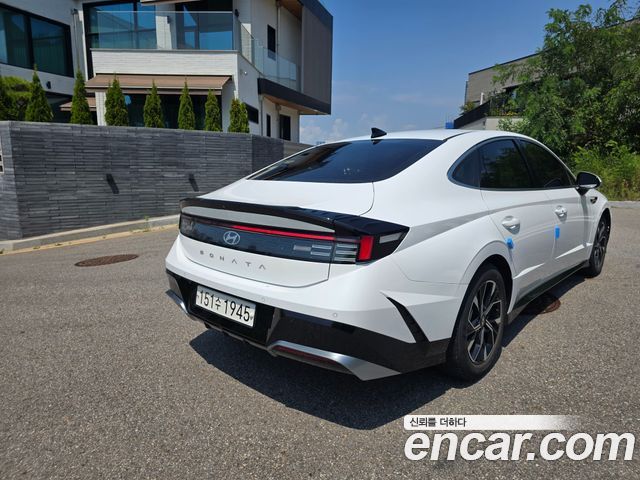 Hyundai Sonata 2.0 Premium — пробег 70 600 км — фото 2 из 5
