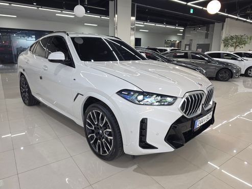 BMW X6 xDrive40i M Sport — пробег 10 300 км — фото 3 из 5