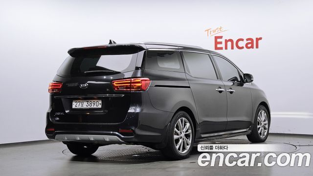 Kia Carnival 9-Seater Prstige — пробег 178 718 км — фото 2 из 5