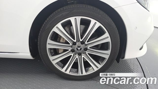 Mercedes-Benz E-Class из Кореи Encar