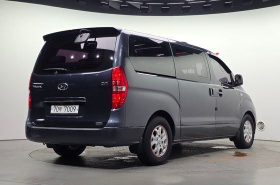 Hyundai Starex 12-Seater Wagon CVX Premium — пробег 117 632 км — фото 2 из 5