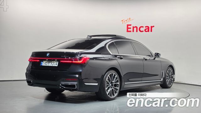 BMW 7-Series 740Li xDrive M Sport Package — пробег 68 791 км — фото 2 из 5