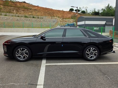 Hyundai Grandeur Exclusive — пробег 3 868 км — фото 2 из 5