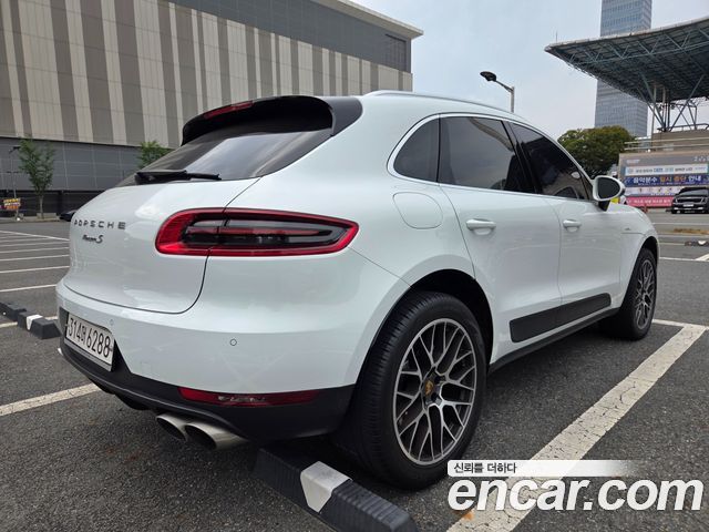 Porsche Macan 3.0 S Diesel 95B — пробег 67 071 км — фото 2 из 5