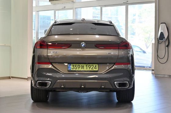 BMW X6 xDrive40i M Sport — пробег 5 709 км — фото 4 из 5
