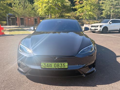 Tesla Model S Plaid — пробег 1 060 км — фото 1 из 5