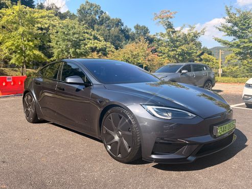 Tesla Model S Plaid — пробег 1 060 км — фото 2 из 5