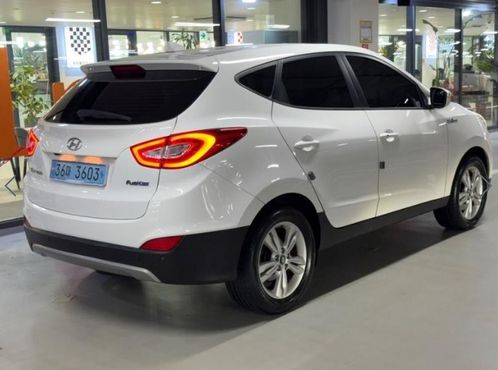 Hyundai Tucson Hydrogen(Fuel Cell) 2WD — пробег 127 006 км — фото 4 из 5