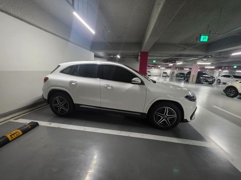 Mercedes-Benz EQA EQA250 AMG Line — пробег 2 500 км — фото 2 из 5