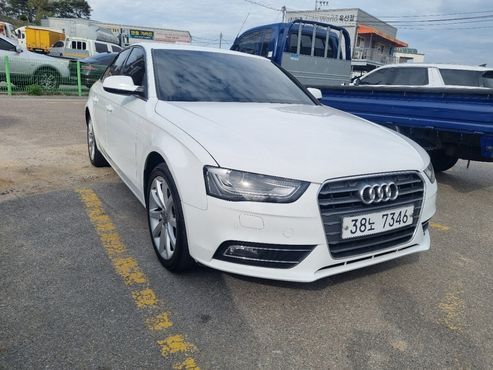 Audi A4 2.0 TDI B8 — пробег 130 000 км — фото 1 из 5