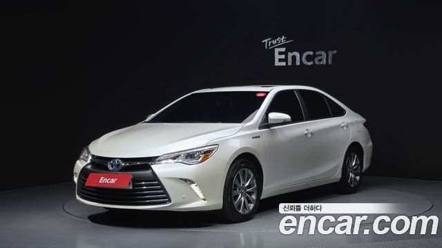 Toyota Camry Hybrid XLE — пробег 195 276 км — фото 1 из 5