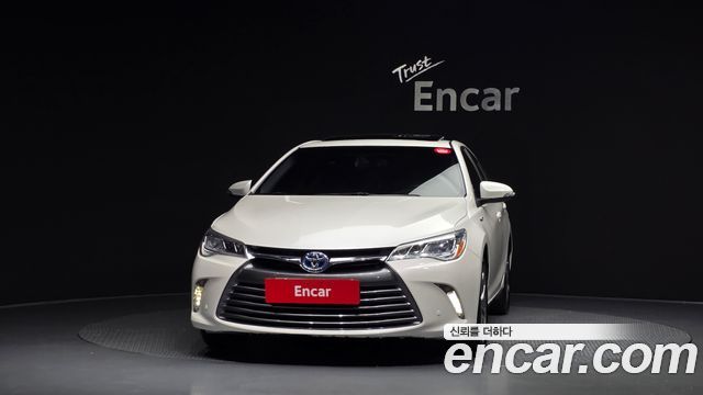 Toyota Camry Hybrid XLE — пробег 140 389 км — фото 3 из 5