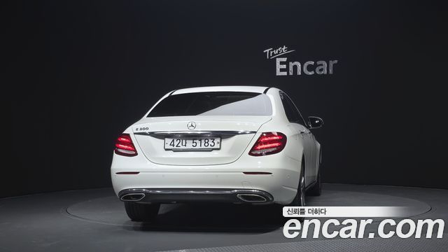 Mercedes-Benz E-Class из Кореи Encar