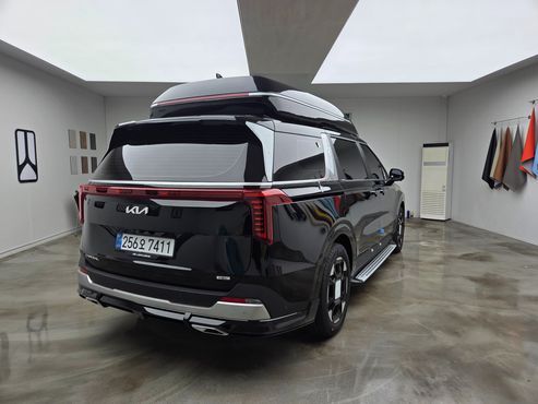 Kia Carnival HEV 9-Seater Hi-Limousine (Special vehicle) — пробег 174 км — фото 3 из 5