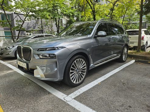 BMW X7 xDrive 40d Design Pure Excellence 6-Seater — пробег 26 500 км — фото 1 из 5