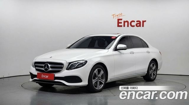 Mercedes-Benz E-Class E300 4MATIC Avnatgarde — пробег 81 242 км — фото 1 из 5