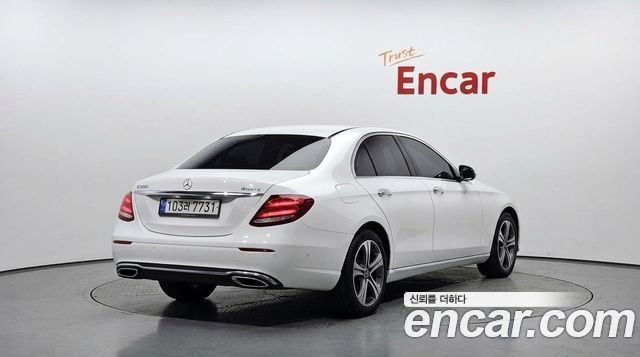Mercedes-Benz E-Class E300 4MATIC Avnatgarde — пробег 81 242 км — фото 2 из 5