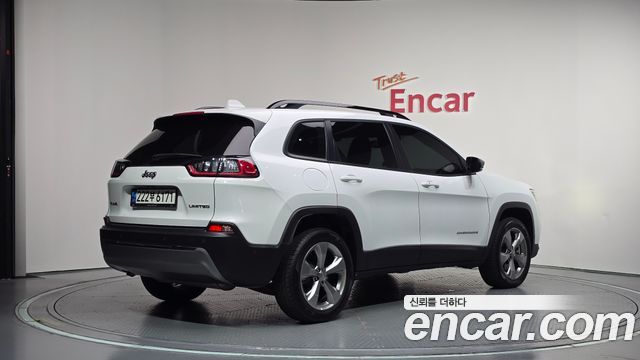 Jeep Cherokee 2.4 Limited AWD — пробег 24 802 км — фото 2 из 5