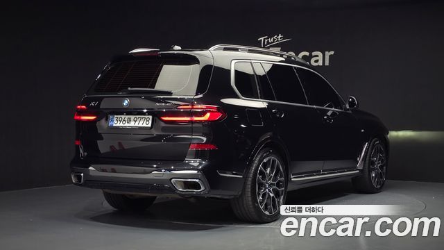 BMW X7 xDrive 40i M Sport 6STR — пробег 42 605 км — фото 2 из 5