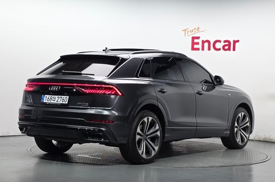 Audi Q8 55 TFSI Quattro Premium — пробег 38 741 км — фото 2 из 5