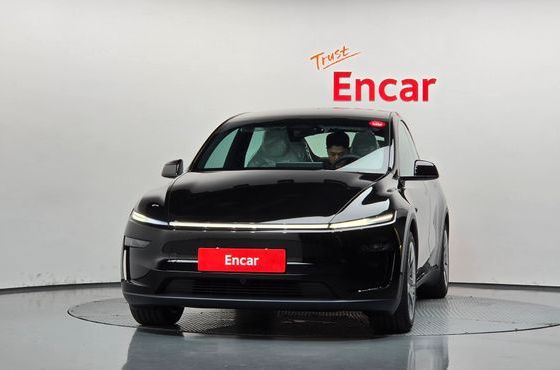 Tesla Model Y L Long Range AWD — пробег 39 км — фото 3 из 5