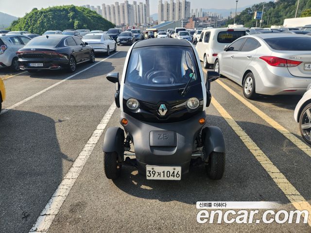 Renault (Samsung) Twizy Intens(2-seater) — пробег 902 км — фото 1 из 5